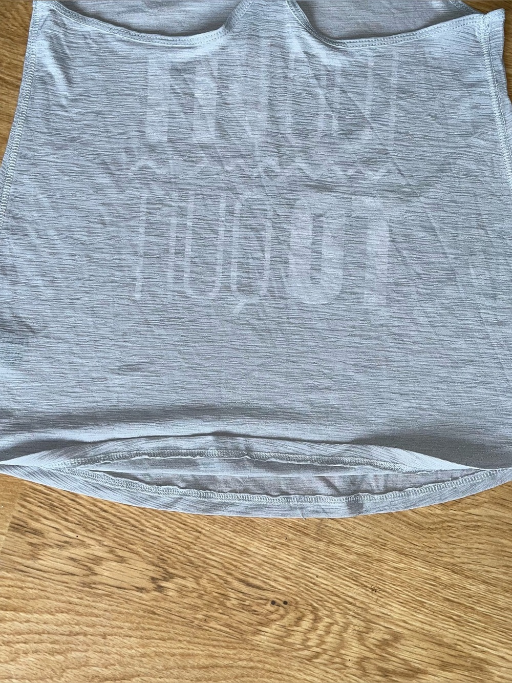 LIVE LOVE DREAM Women's XS Gray Racerback Tank Scoop Neck Lightweight Graphic - Picture 6 of 7
